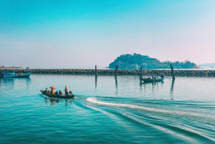 Thailand's rights body urges halt to mega land bridge plan | News by Thaiger