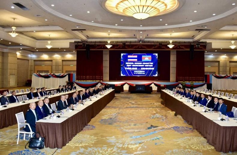 Thailand pushes 8-point peace plan in border talks | News by Thaiger
