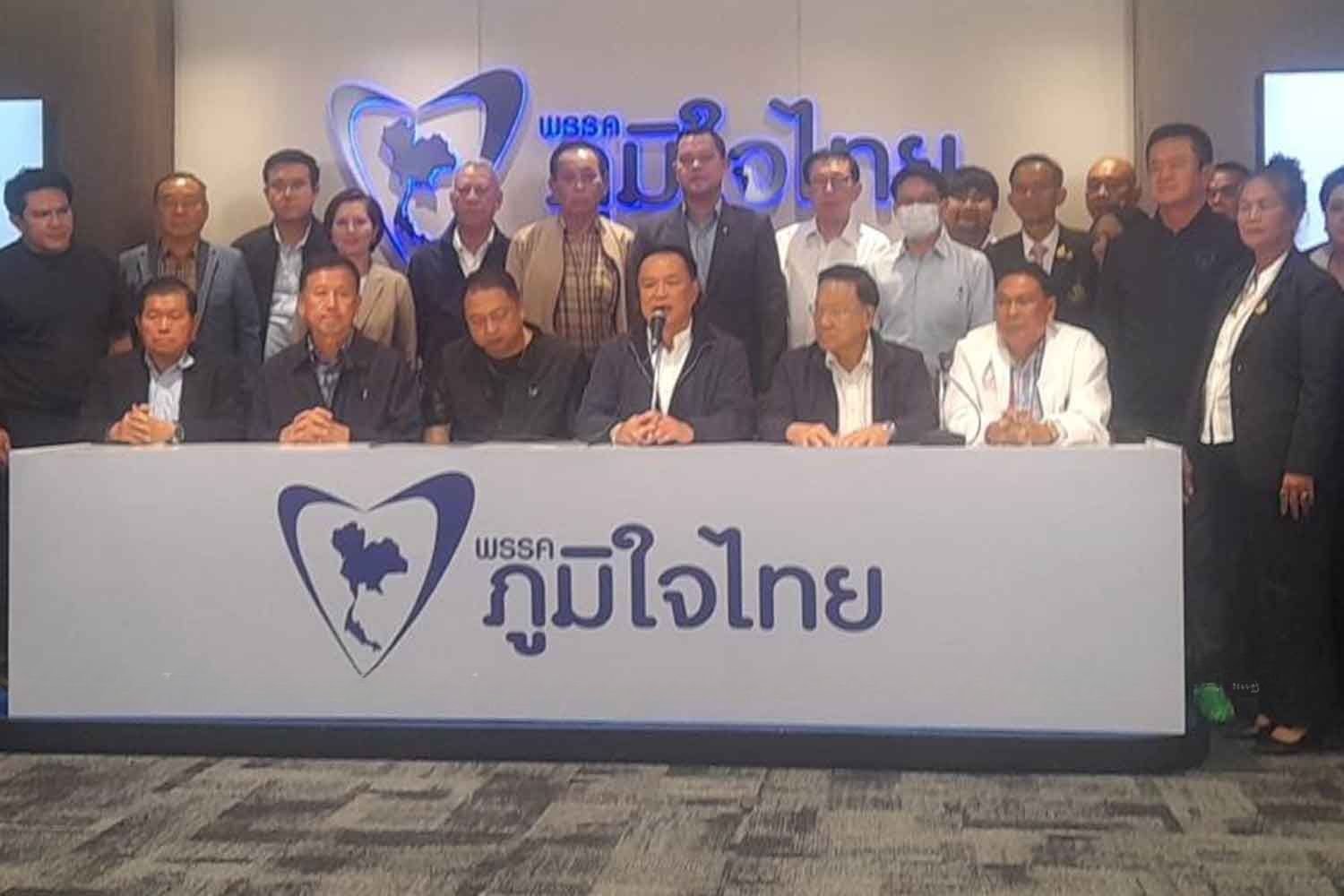 Anutin pushes plan for interim government with allies | News by Thaiger