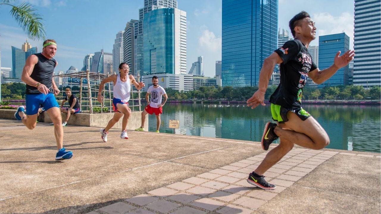 A group taking runs at Benjakitti Park | Photo taking from Yokkao TH website