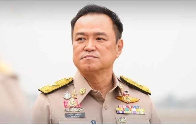 Power play: Anutin eyes PM seat if Paetongtarn falls | News by Thaiger