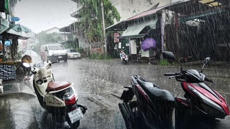 Thailand drenched in heavy downpour brought on by monsoon | News by Thaiger