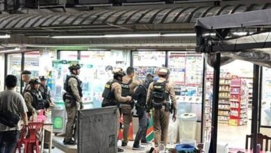 Chinese man with firearm surrenders after Pattaya store standoff | Thaiger
