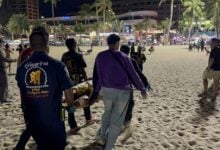 Hero saves woman from drowning at Pattaya Beach | Thaiger