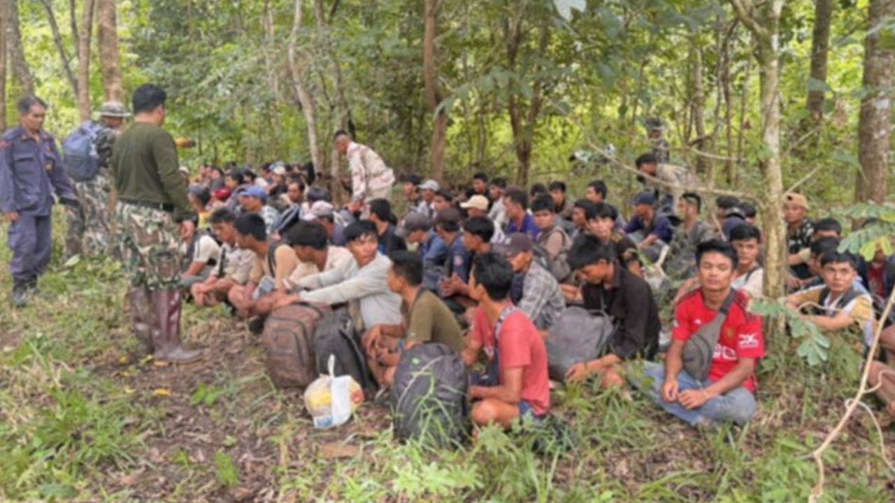 100 Myanmar nationals arrested for illegal entry into Thailand | Thaiger