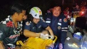Laotian man survives horrific motorcycle accident in Chachoengsao | Thaiger