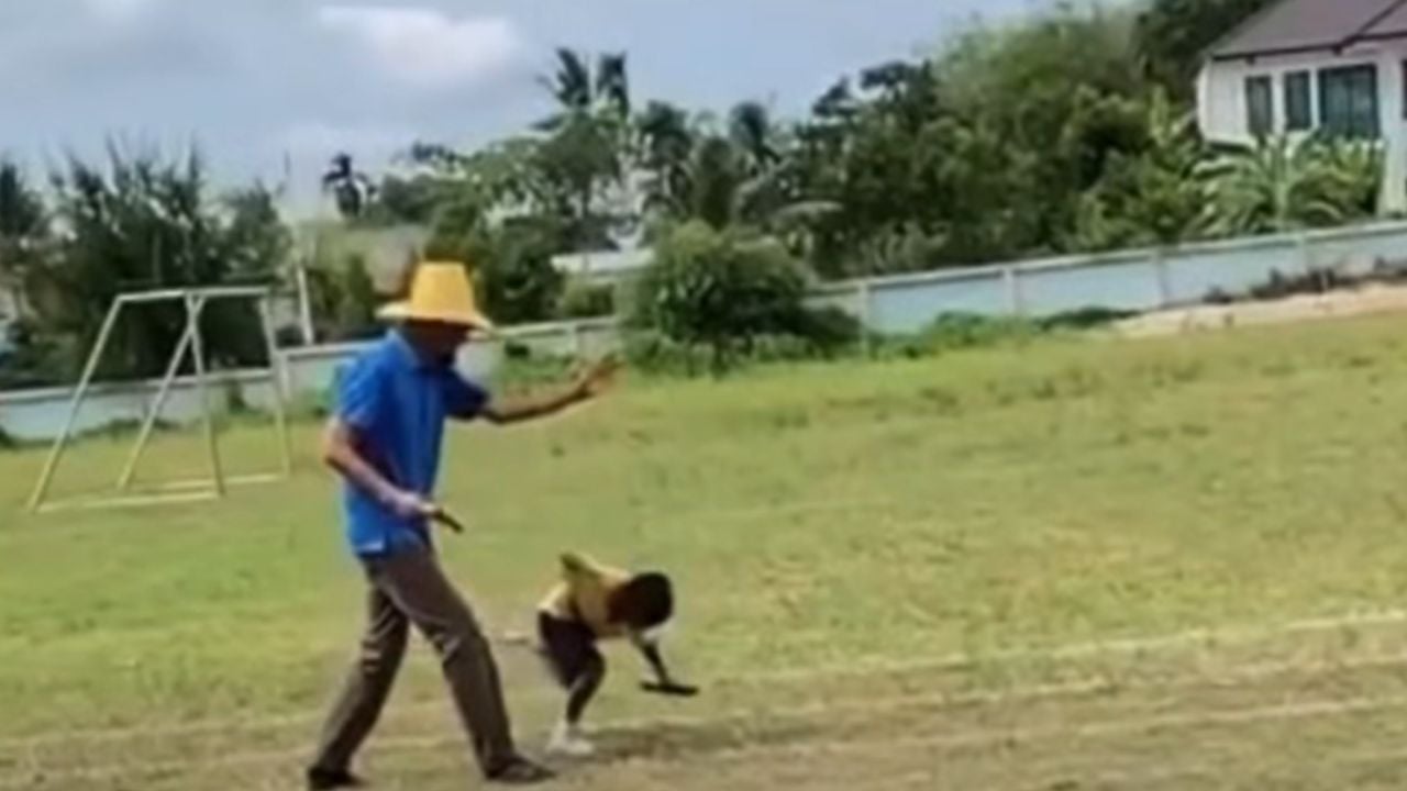 Songkhla teacher under fire after alleged assault on pupil (video) | Thaiger