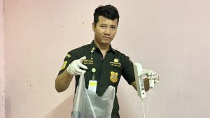 Man found dead with phone in hand in Samut Prakan condo | Thaiger
