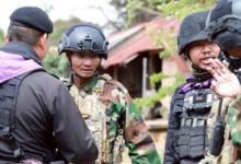 Cambodian soldier disrupts Thai checkpoint under influence (video) | Thaiger