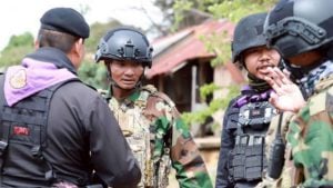 Cambodian soldier disrupts Thai checkpoint under influence (video) | Thaiger