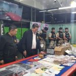 Infamous Don Mueang gambling den raided, over 200 gamblers caught | Thaiger