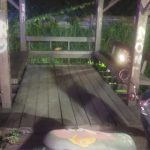 Woman found dead at bus stop on Suwinthawong Road | Thaiger