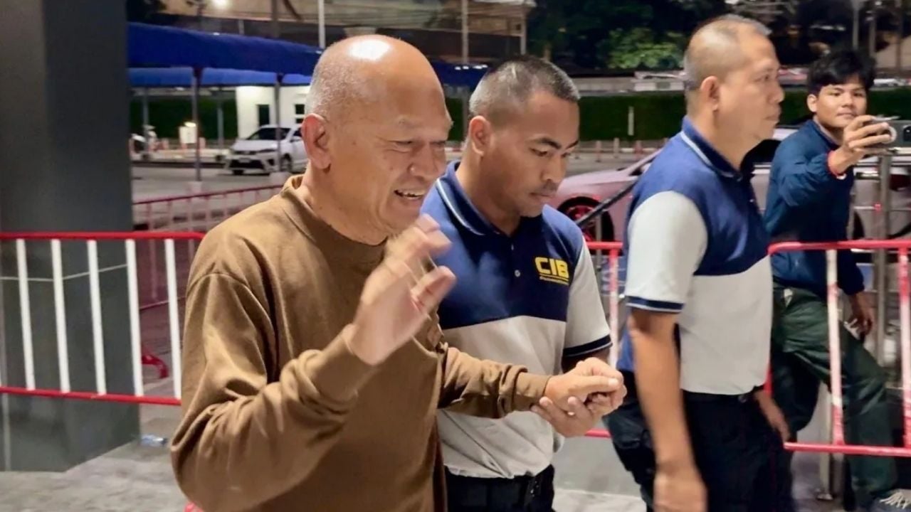 Phra Bat Nampu ex-abbot claims designing Petronas Towers under stolen identity | Thaiger