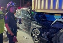 Thai woman dies after crashing SUV into parked truck in Pattaya | Thaiger