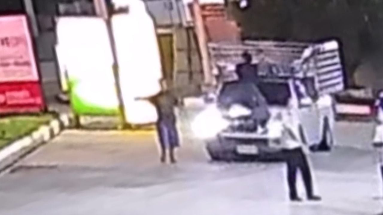 Thai man claims self-defence after stabbing singer in Bangkok petrol station | Thaiger