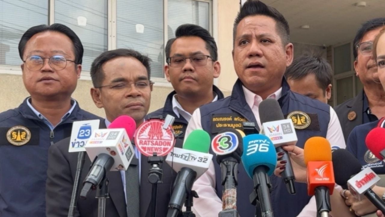 Thai lawyers sue fortune teller for forecasting about Cambodia clash