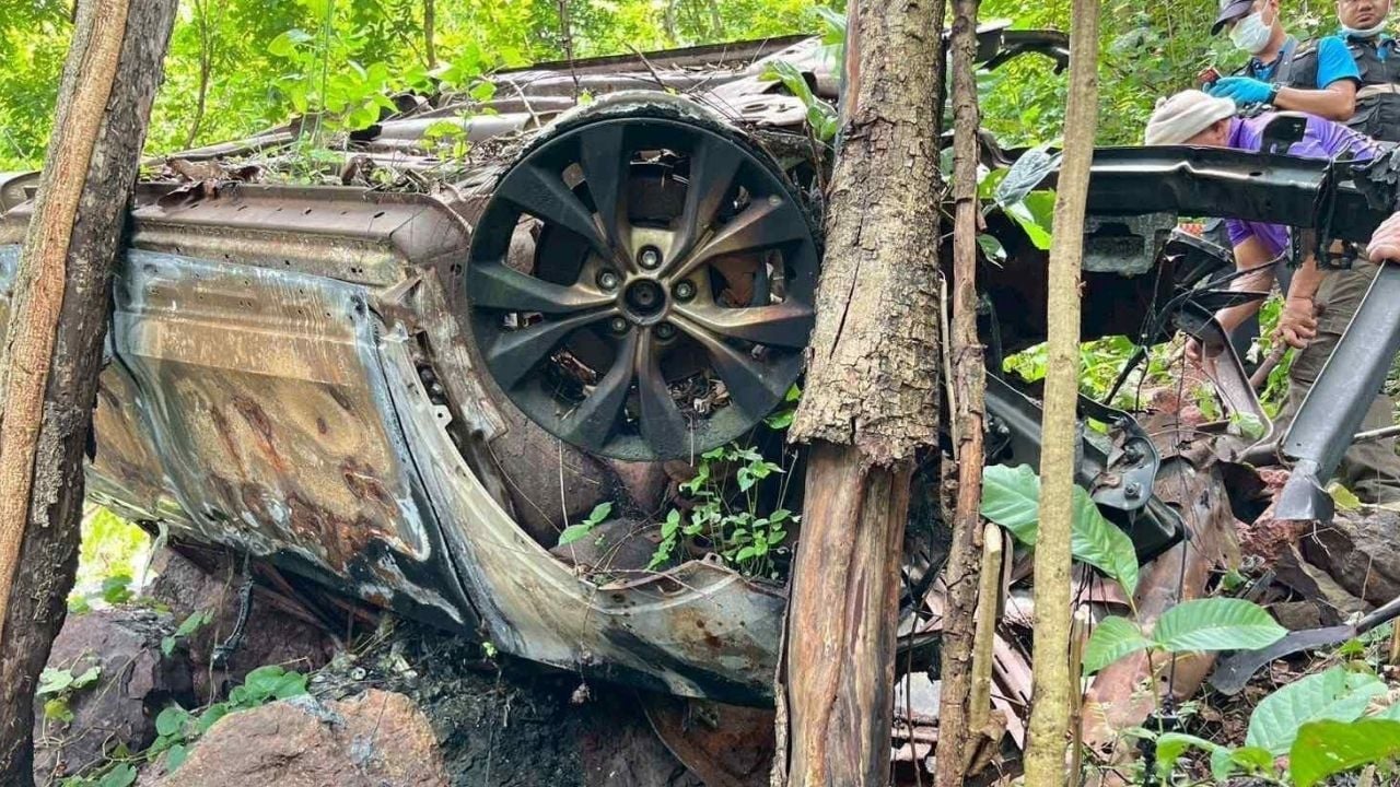 Rescue team unexpectedly found car with skeleton during rescue mission