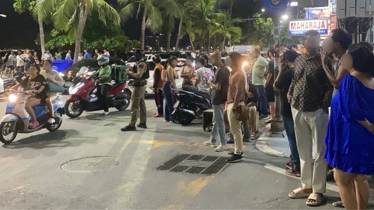 Indian man gropes Thai woman breasts before paying for services