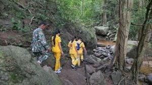 Thai tourist loses life after slipping while taking selfie at Chon Buri waterfall | Thaiger
