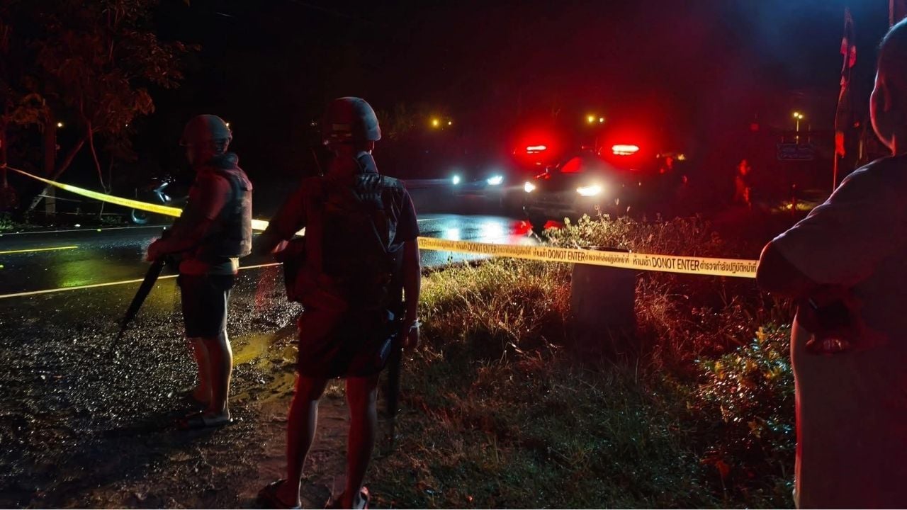 Army hunt for private who shot two people in Surin