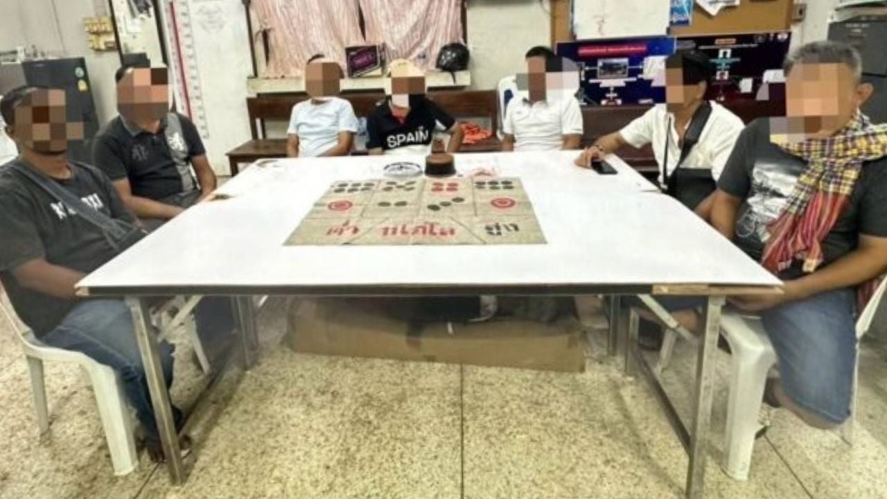 Police raid gambling den and allegedly steal cash