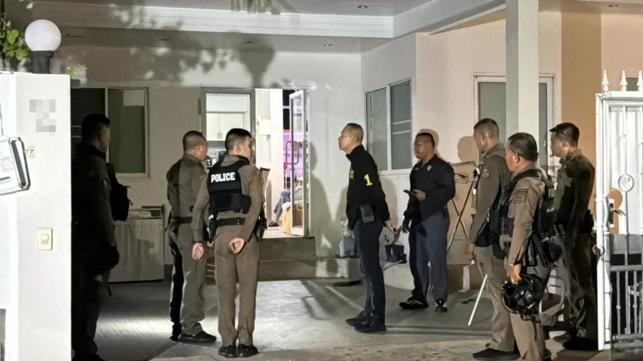 Chinese men escape after holding Thai wife captive