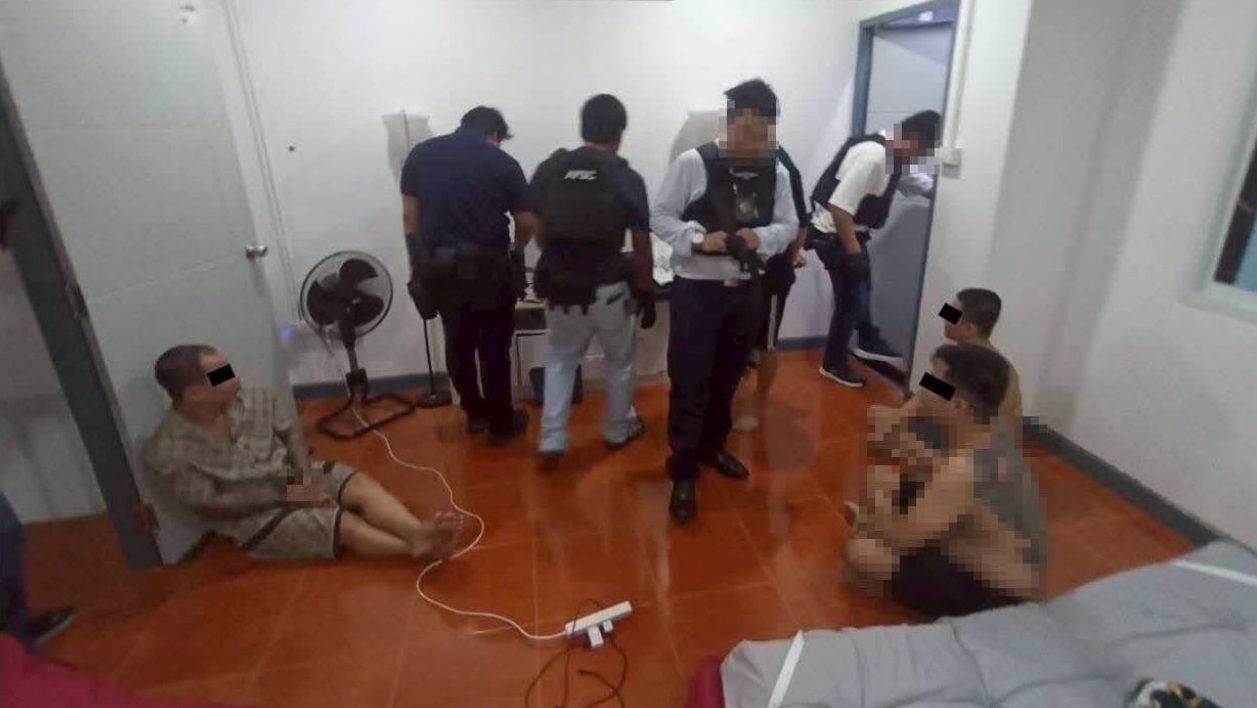4 Vietnamese arrested for turning Bangkok house into drug factory | Thaiger