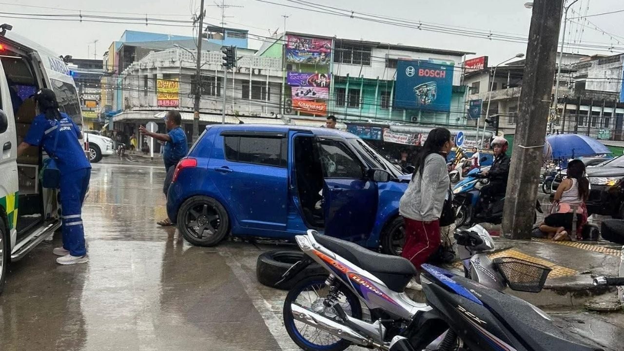 2 students lost lives after rescue van runs red light