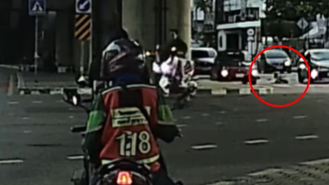 Female passenger falls off Bangkok bridge