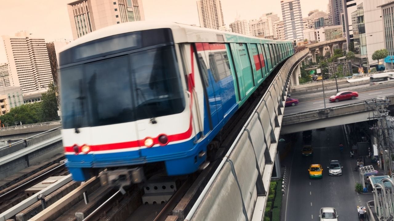 20 baht train fare postponed