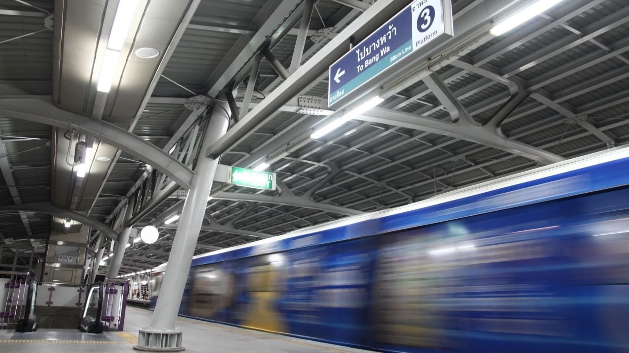 20-baht flat fare on Bangkok trains postponed to November | Thaiger