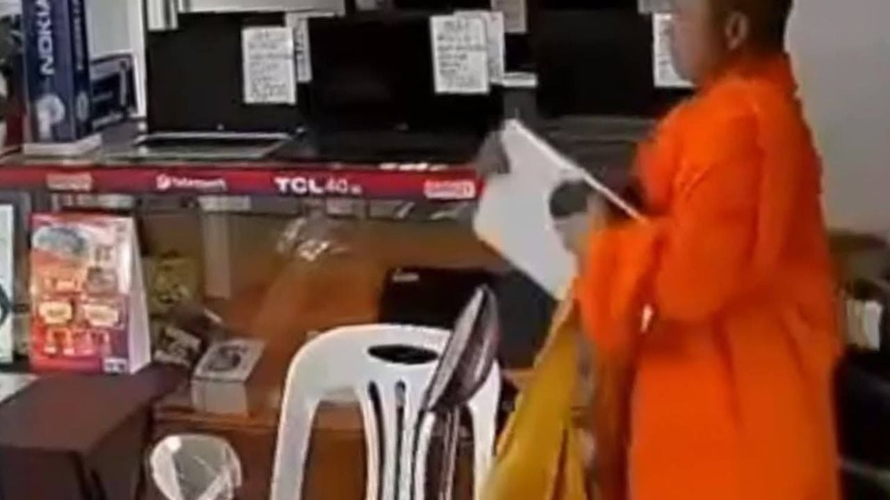 Monk caught in laptop theft