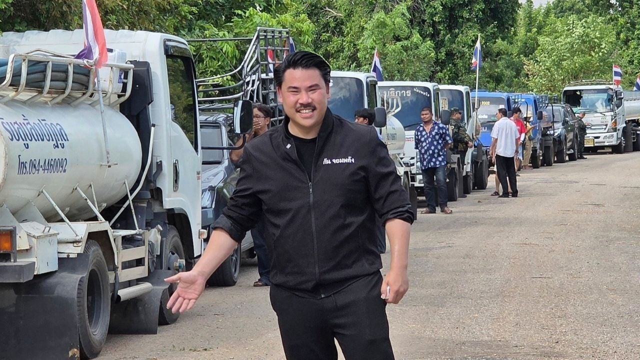 Thai influencer stopped from septic truck protest at Thai-Cambodian border | Thaiger