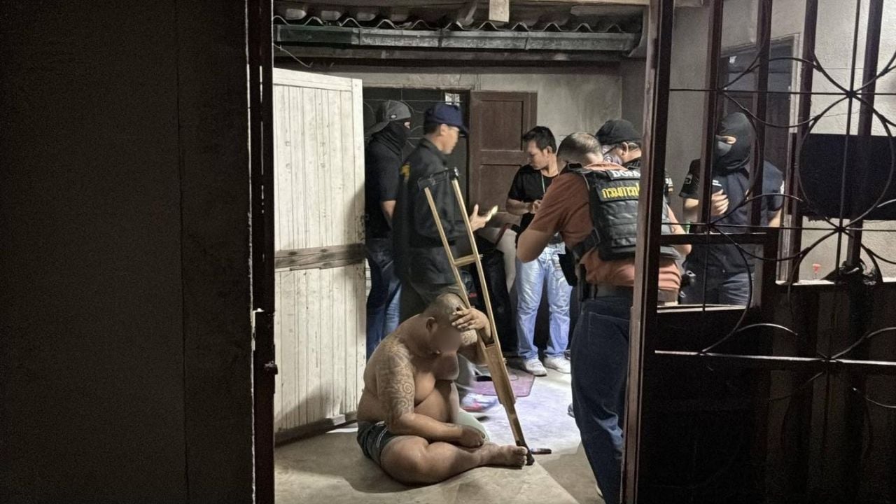 Chon Buri dealer collapses after swallowing Yaba and cystal meth | Thaiger