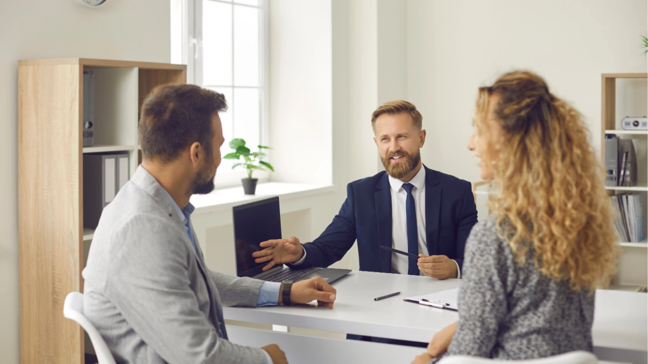 Moving to Thailand? Meet AA Insurance Brokers, the broker expats trust most | Thaiger
