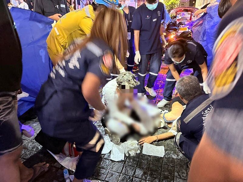 Bangkok ex-boxer sets Malaysian tourists on fire in mall horror | News by Thaiger