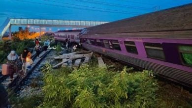 Bangkok-bound train derails in Prachuap Khiri Khan, 10 injured | Thaiger