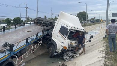 Truck driver crushed in horror crash on Pattaya highway | Thaiger