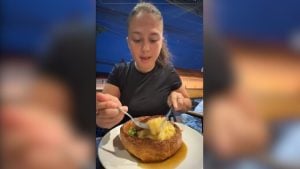 British woman in Thailand raves over epic English roast fix (video) | Thaiger