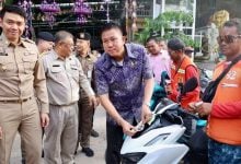 Pattaya launches sticker crackdown on Koh Larn vehicles | Thaiger