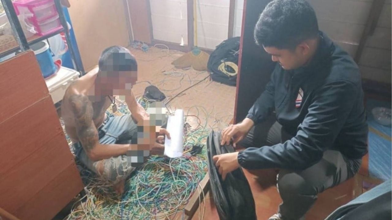 Phuket copper thief caught red-handed stripping stolen wire | Thaiger