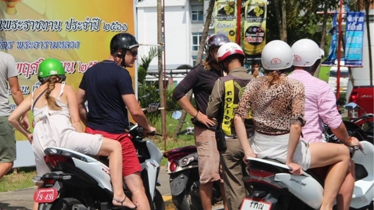 Unlicensed tourists hit with fines in Phuket road blitz | Thaiger