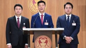 Opposition MPs hit with 300 million baht energy defamation suit | Thaiger