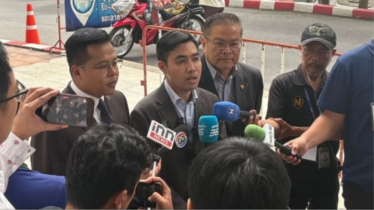 Freedom fight: Court clears MP of lese majeste charges | Thaiger