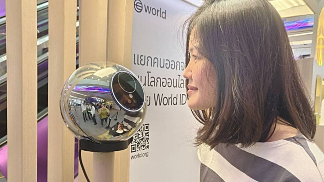 Crypto cash: Thailand warns over iris scan scams offering rewards | Thaiger
