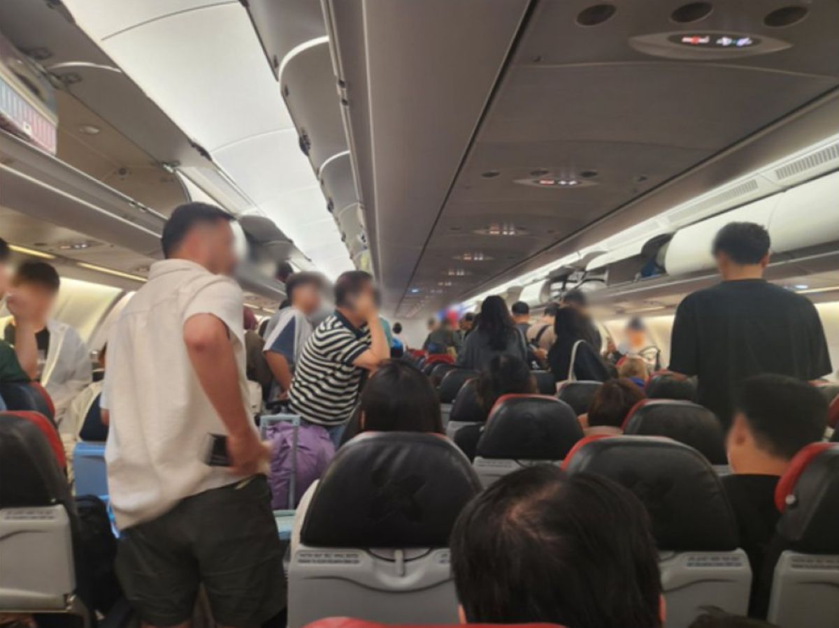 AirAsia flight lands at wrong airport in South Korea, passengers confused | Thaiger