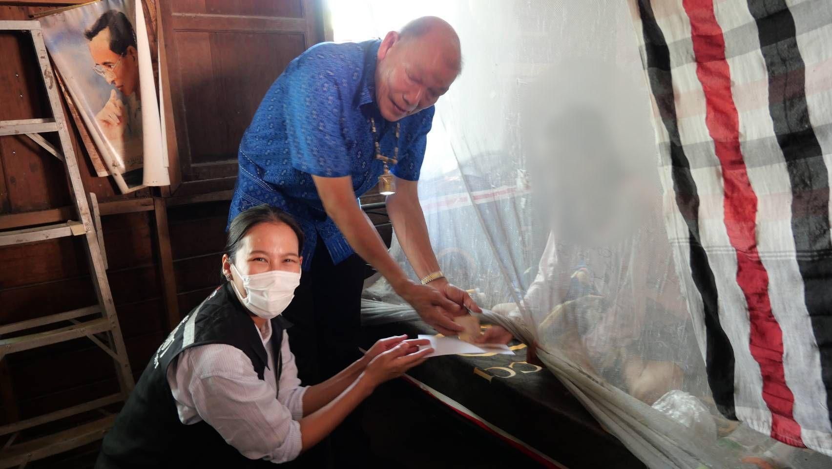 Pattaya leaders aid bedridden and elderly in city push | News by Thaiger