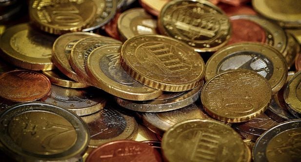 Strategies to earn money online: what’s changing in 2025 | Thaiger