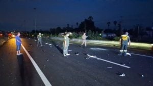 Motorcyclist dies in crash with 20-wheel truck in Pathum Thani | Thaiger