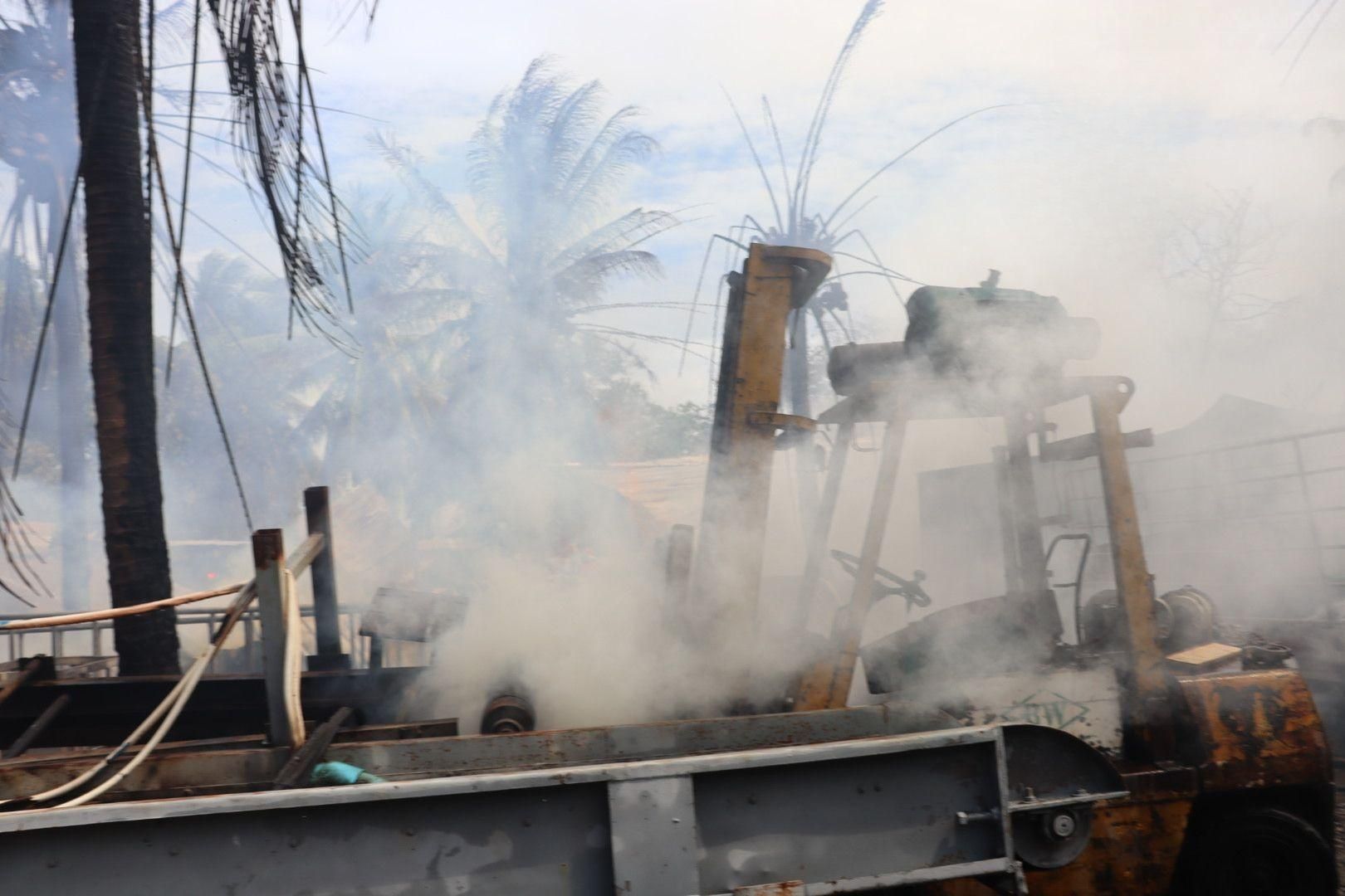 Massive blaze reduces Pattaya recycling plant to ashes | News by Thaiger
